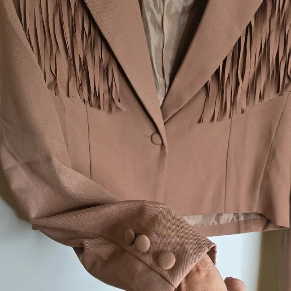 Strut & Bolt CroppedWomen's Tan Fringe Blazer Sz Medium NWT - Picture 3 of 4